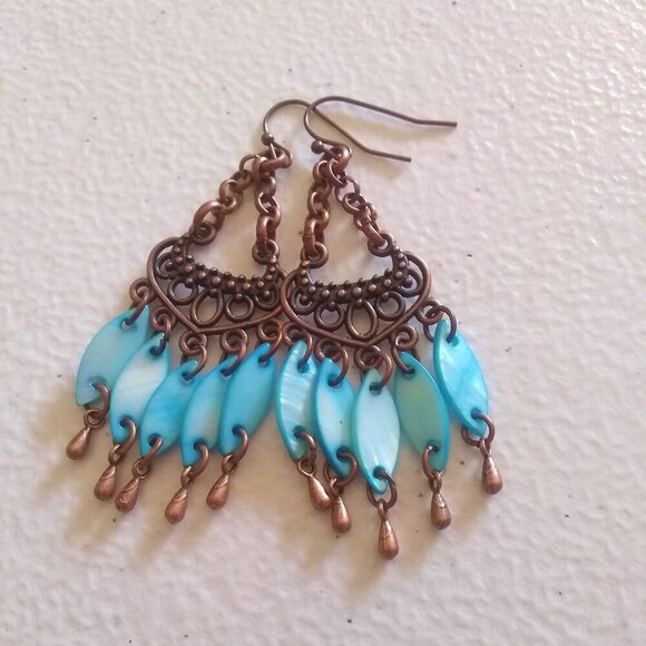 SouthWestern ~ Coastal Cowgirl! Chandelier Dangle Earrings! Copper & Aqua Shell - Picture 2 of 12